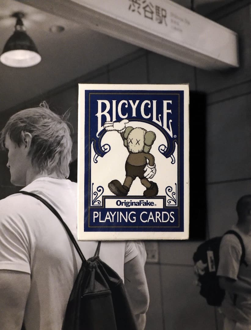 KAWS Bicycle OriginalFake トランプ レッド (青)