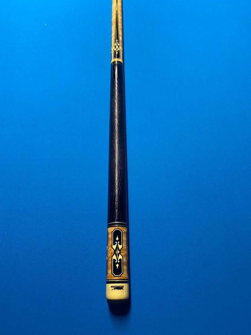 PREDATOR ビリヤードキュー、豪華デザインキュー　バットのみ。
