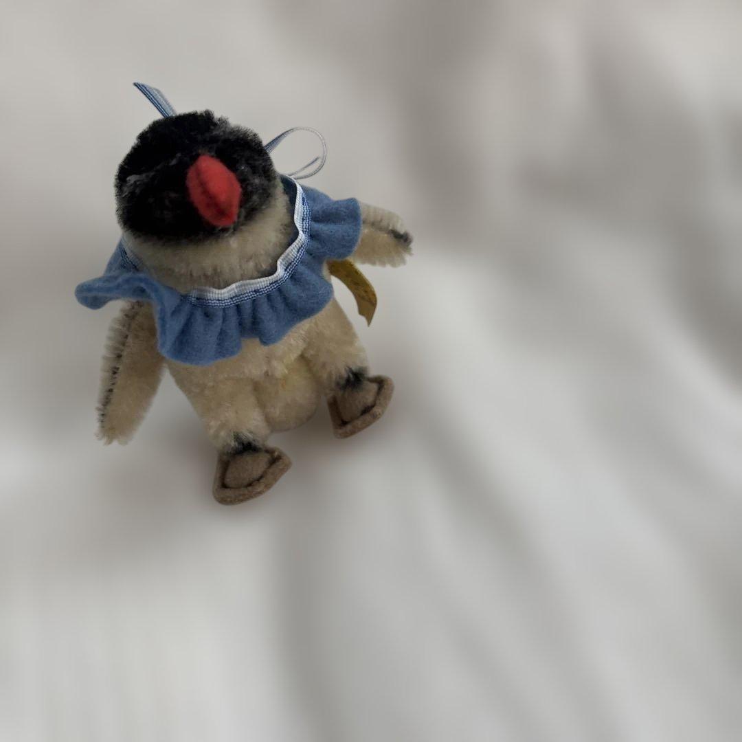 シュタイフ 小さなペンギンのぬいぐるみ