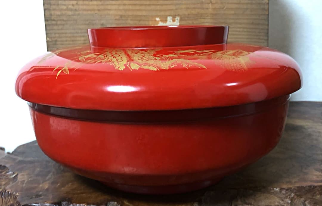 時代 蒔絵 朱塗り 金彩松竹梅 鶴亀 木製菓子鉢 合わせ箱付き