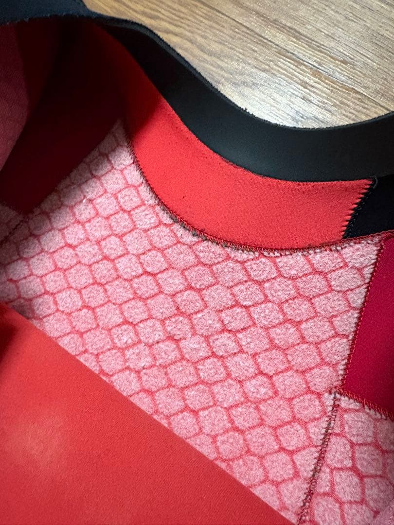 MARVY セミドライフルスーツ ブラック/レッド