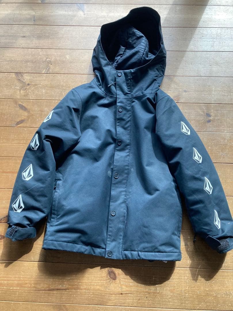 ボルコム　キッズ　スノボーウェア