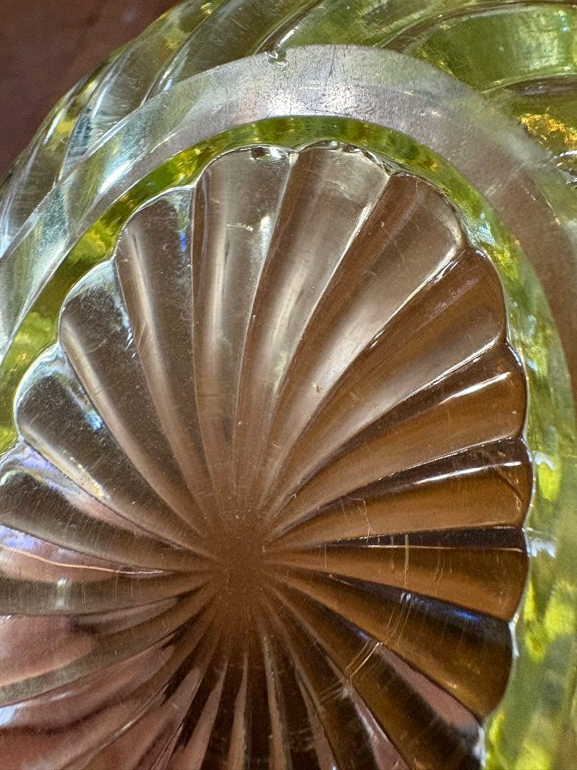 オールドバカラ　バカラ　ウランガラス　小物入れ　バンブー　レア　美品