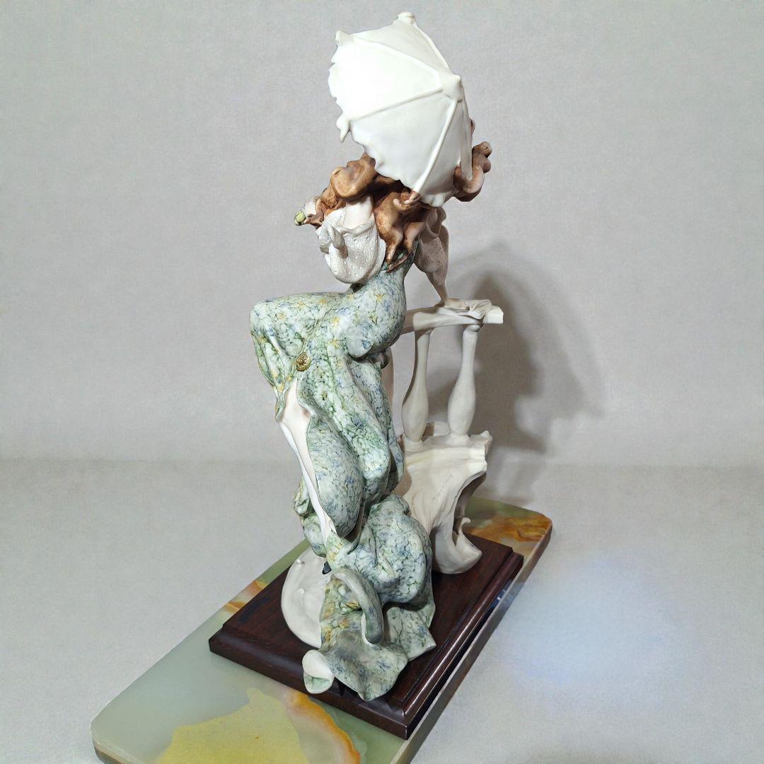 G Armani 1985 大型フィギュリン 女性像 Florence 傘欠け