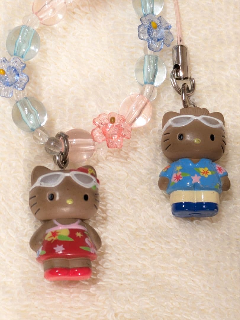 【ハローキティ】Kitty＆Daniel　沖縄限定　日焼け　ご当地キティ　根付け