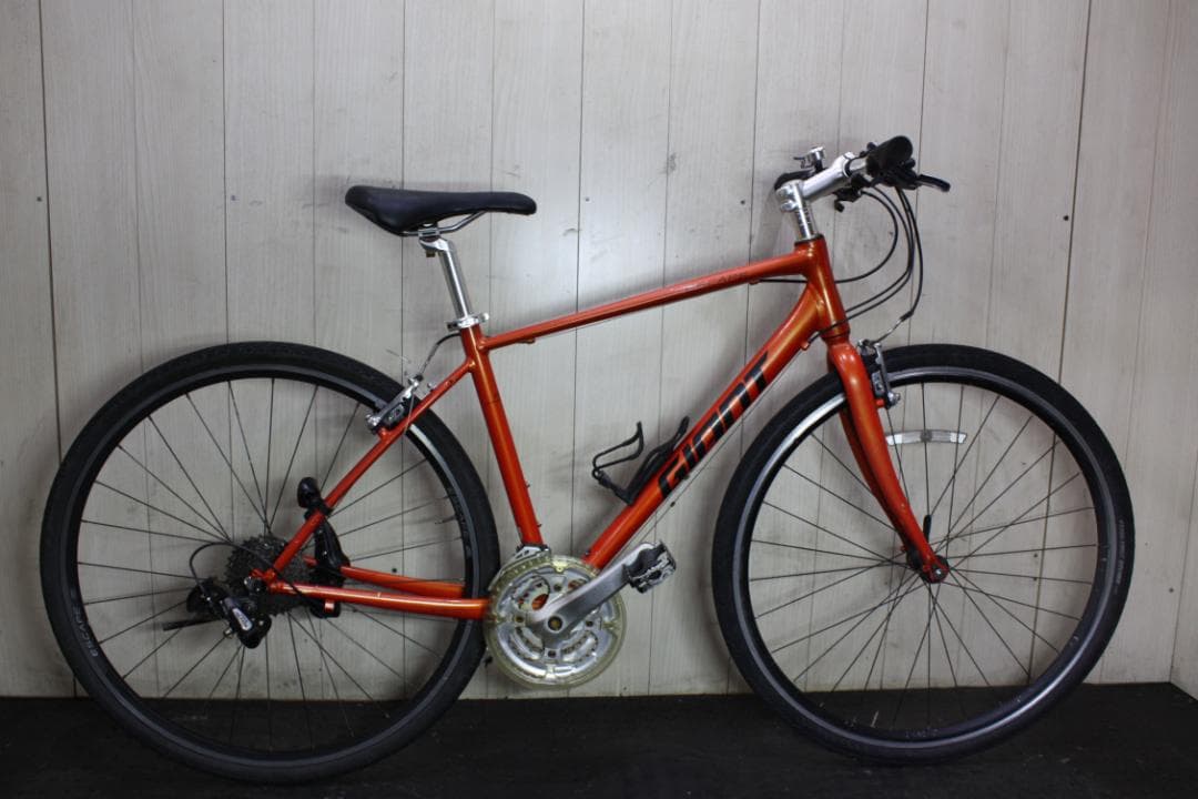 GIANT ESCAPE R3 700C 24速 470mm オレンジ色 クロス