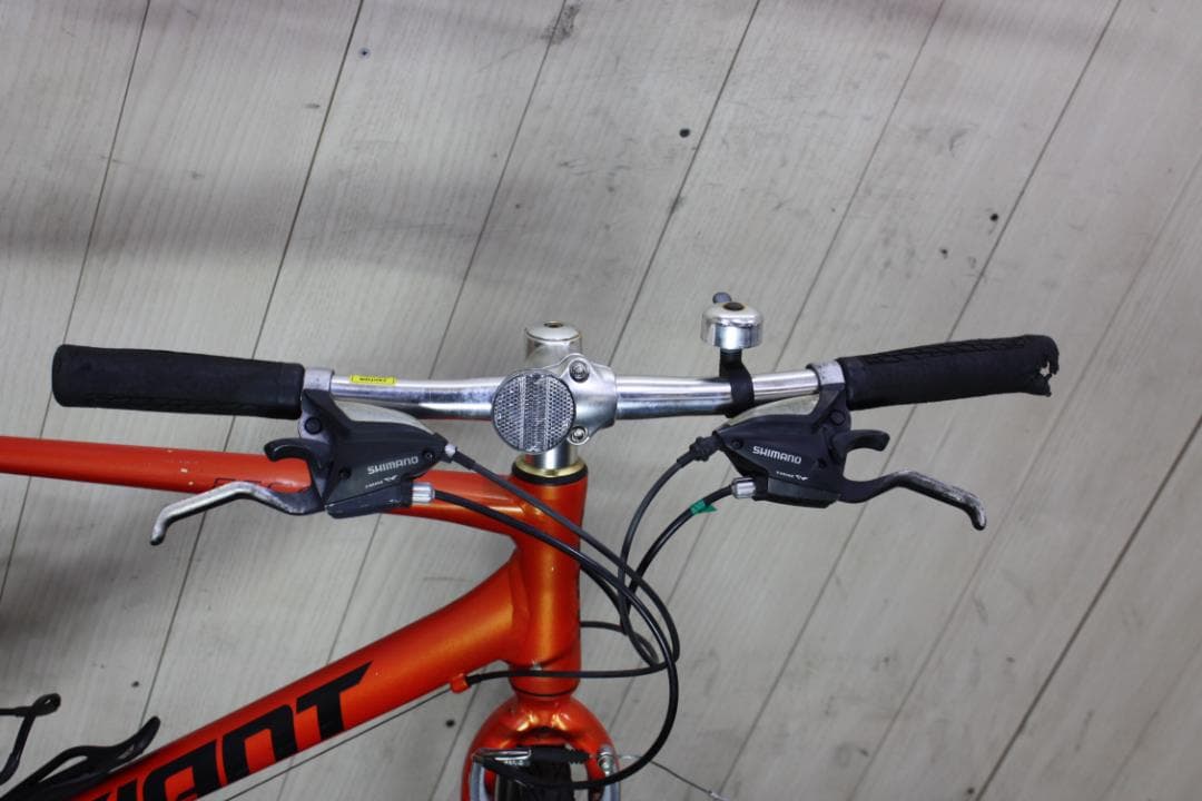 GIANT ESCAPE R3 700C 24速 470mm オレンジ色 クロス