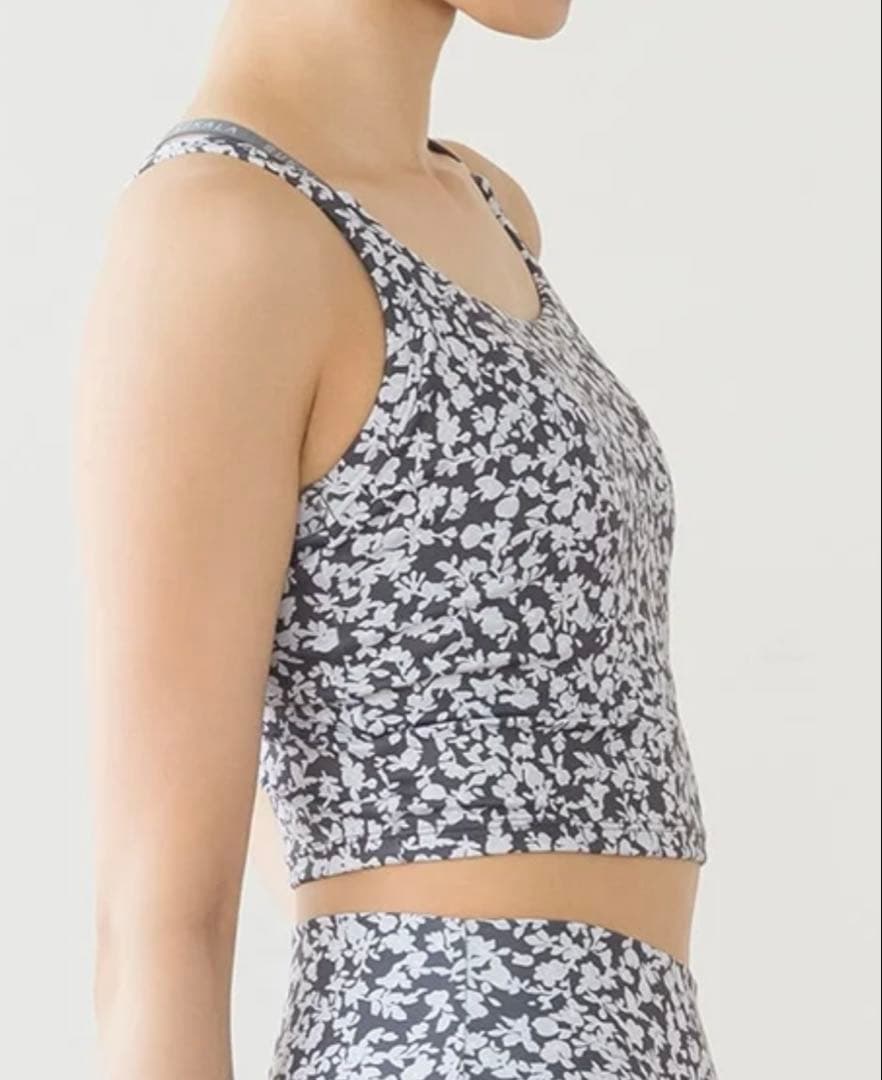 【SUKALA】ノスタルジックフラワークロスロゴブラトップ★Lサイズ