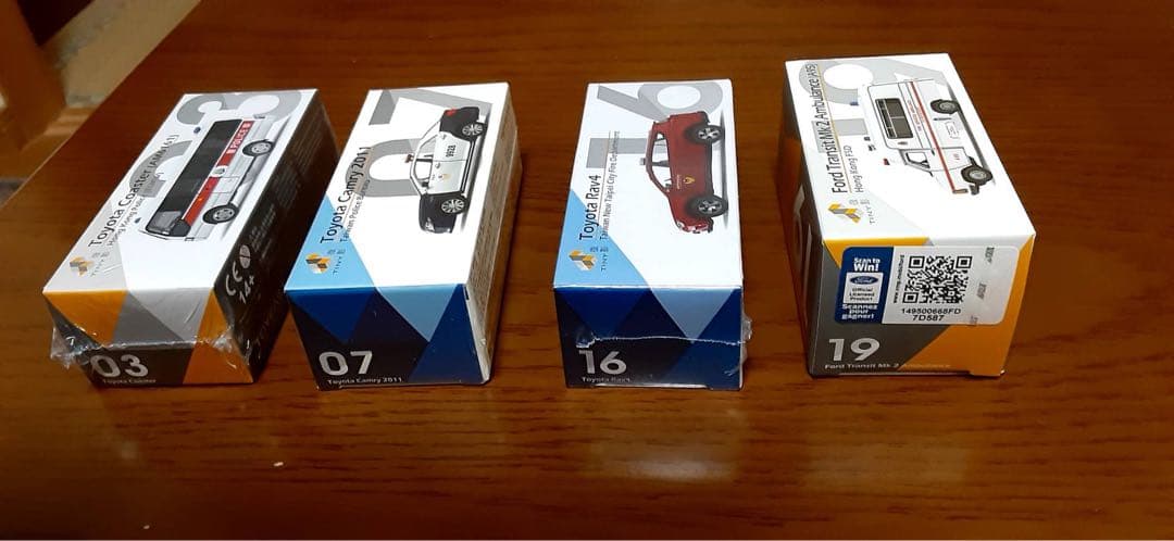 TINY タイニー　パトロールカー　消防車　救急車 1/64 4点セット