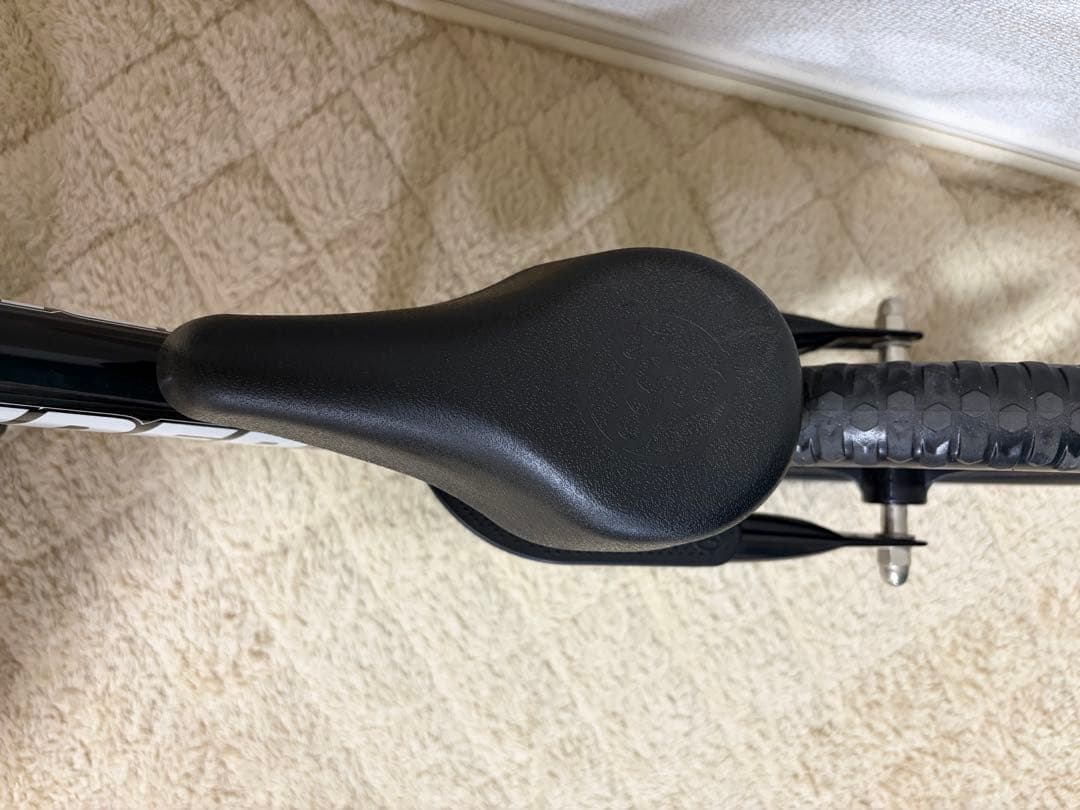 ストライダー ブラック 12インチ スポーツモデル 本体 ブラック 日本正規品