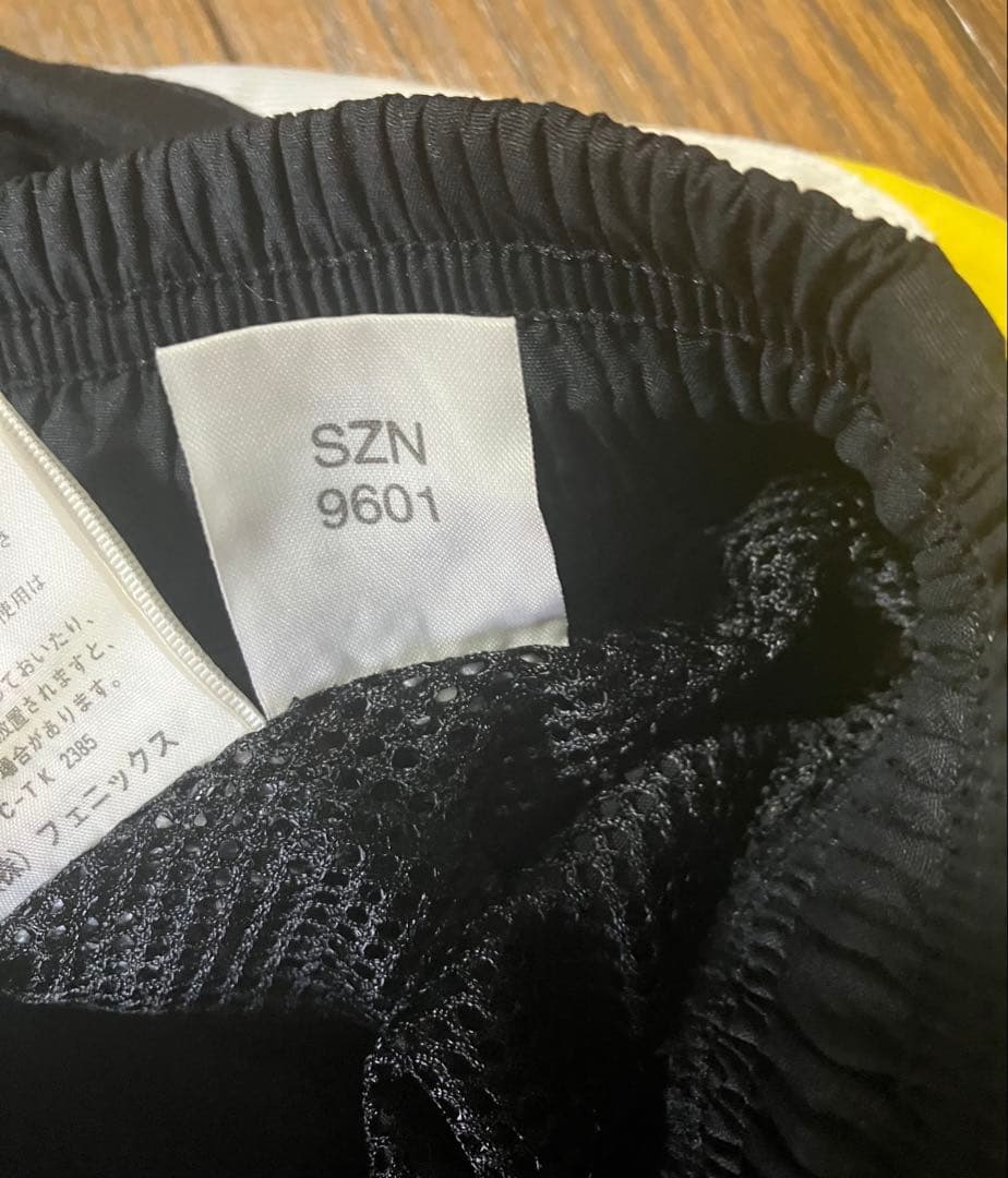 Juventus ユベントストレーニングウェア上下セット ブラック/イエロー