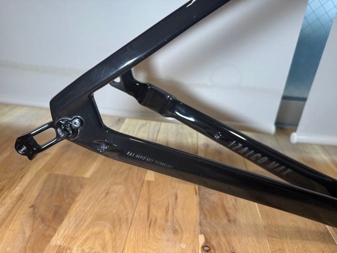 フレームセットFOCUS IZALCO MAX DISC 9　2022年