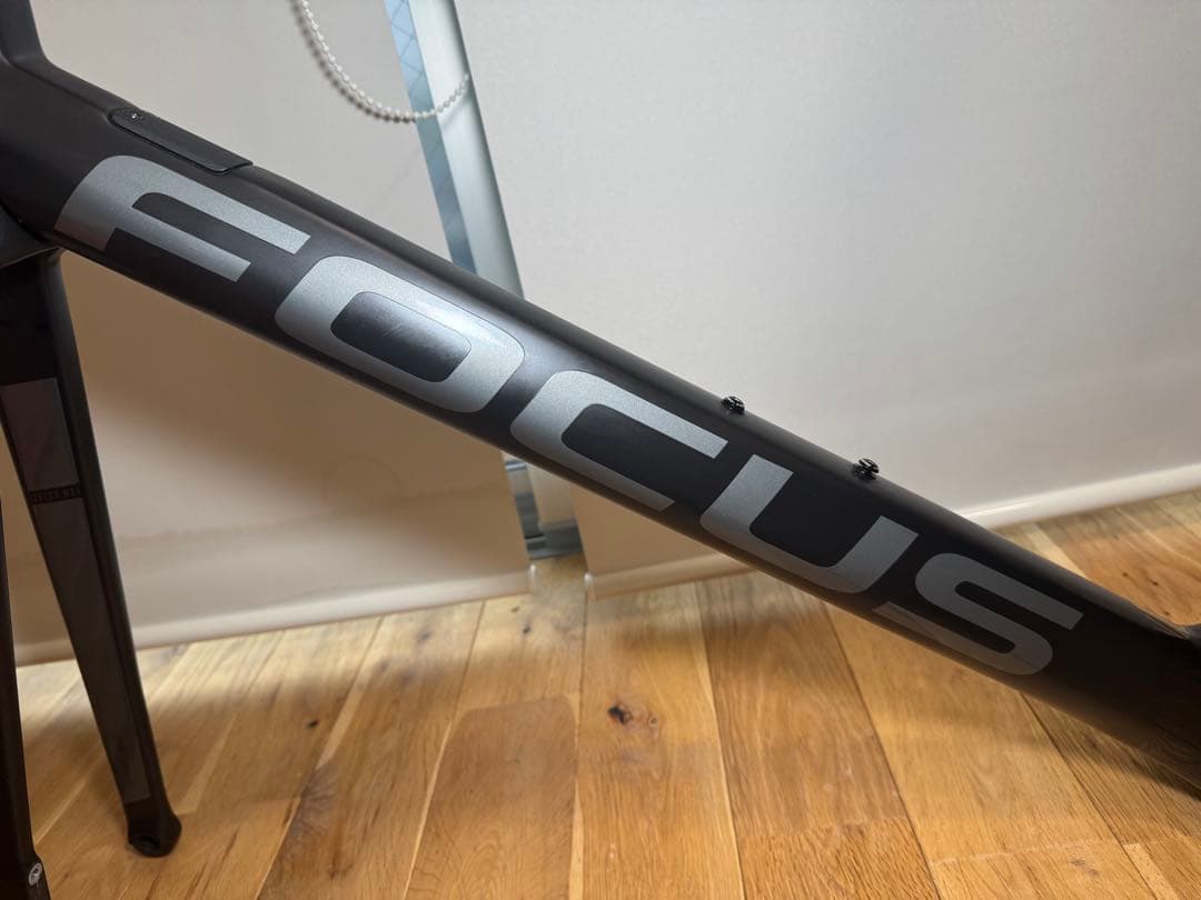 フレームセットFOCUS IZALCO MAX DISC 9　2022年