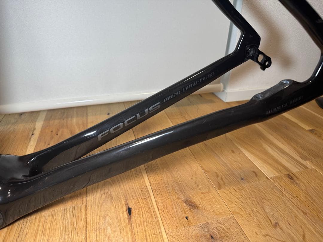 フレームセットFOCUS IZALCO MAX DISC 9　2022年