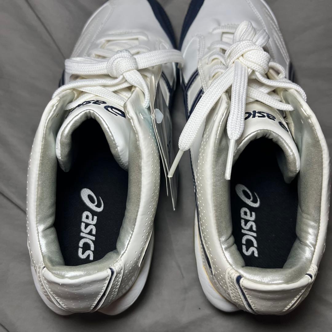 《タグ付き》asics ハイカットスパイク ホワイト/ネイビー　金属スパイク