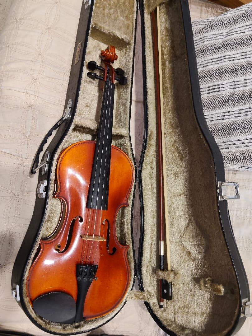 【子供用】バイオリン本体と弓セット（4/4サイズ）