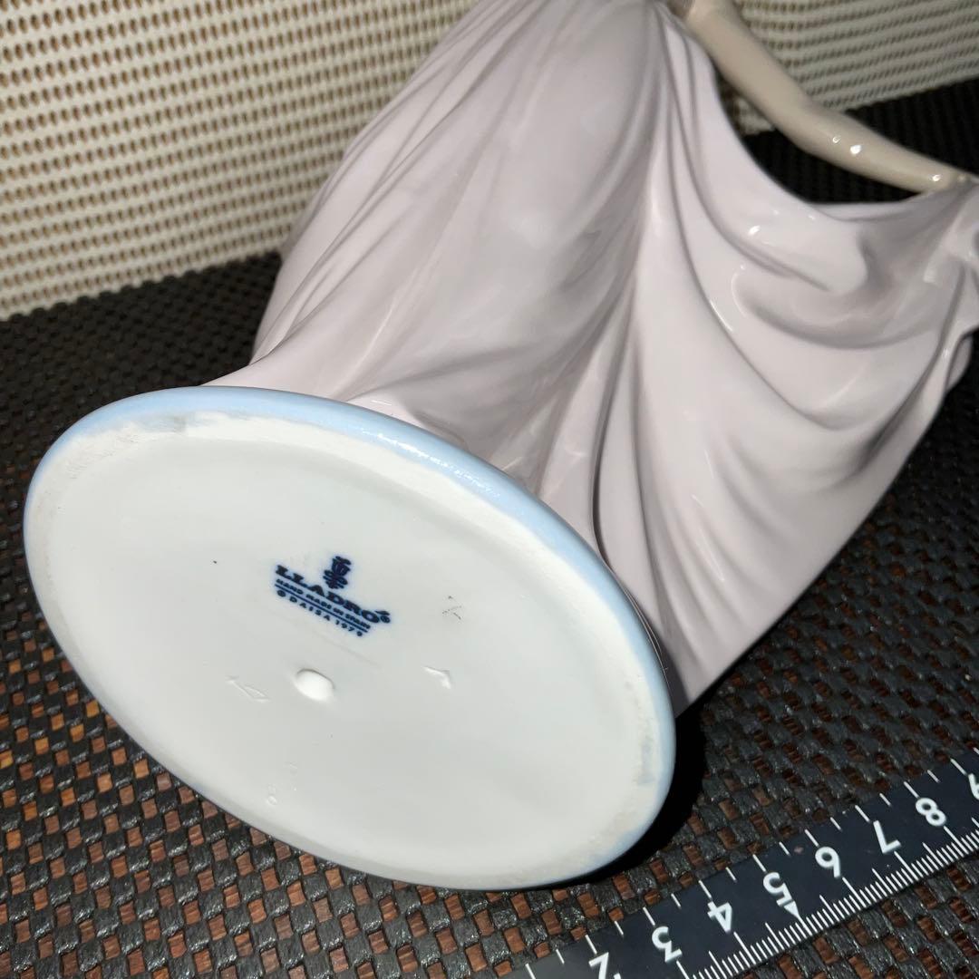 リヤドロ　LLADRO 踊る少女