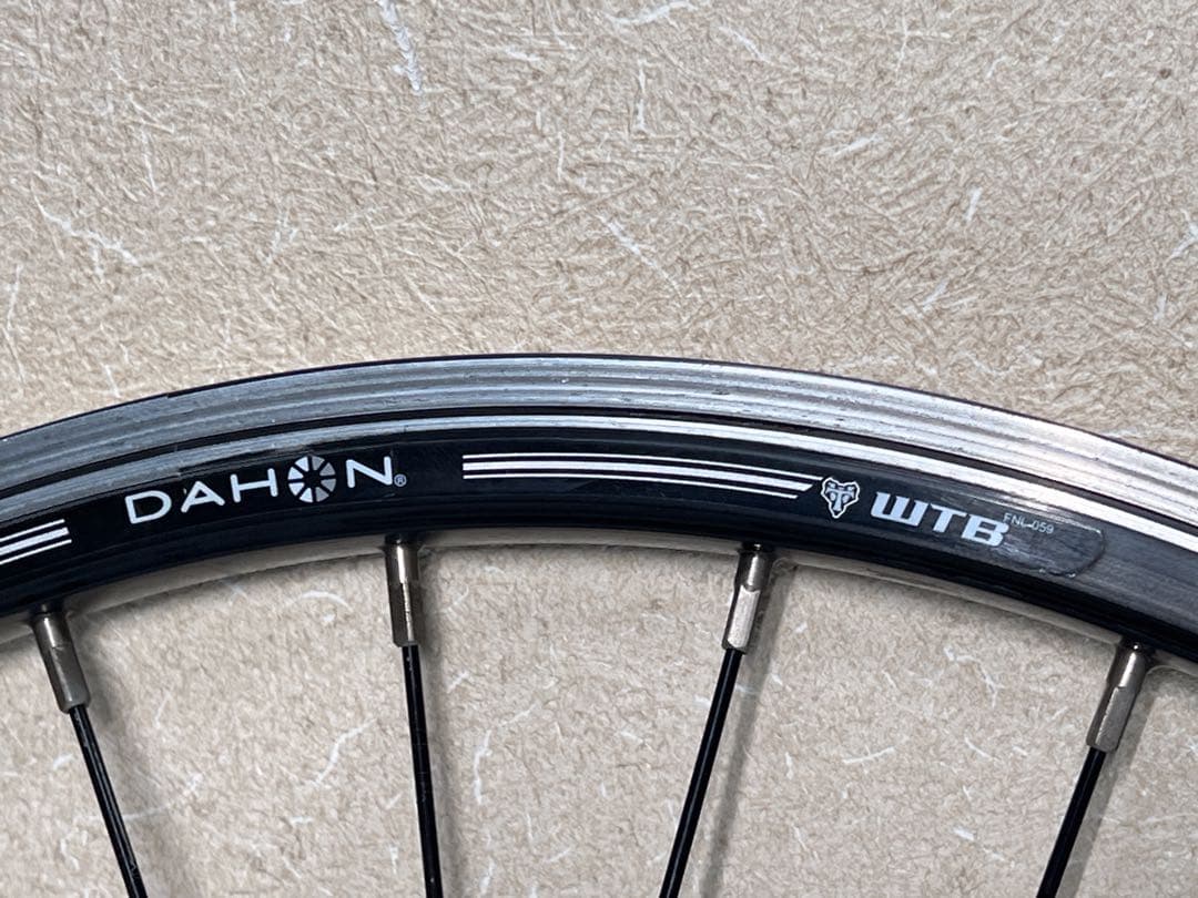 DAHONダホン WTB ETRTO 406X15C 前面と背面 ホイール