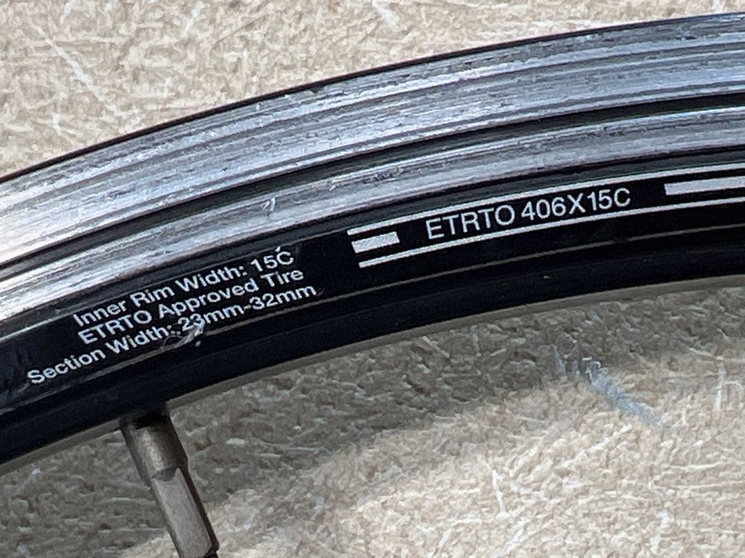 DAHONダホン WTB ETRTO 406X15C 前面と背面 ホイール