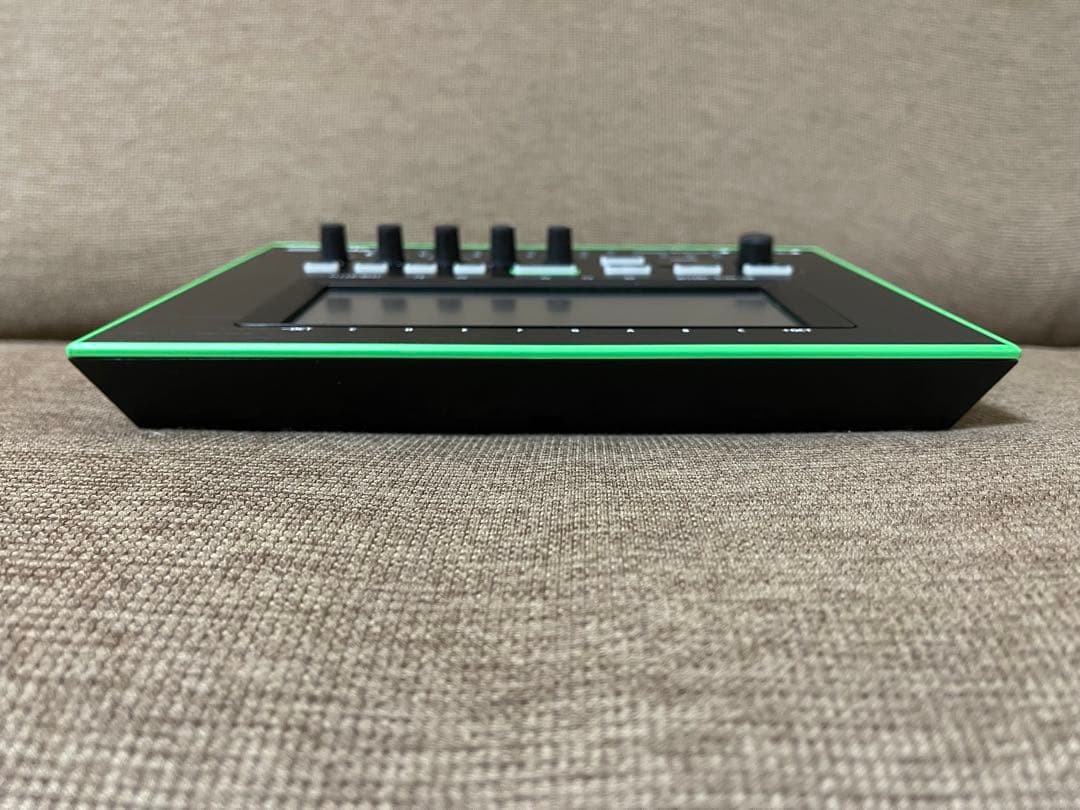 鍵盤楽器 Roland TB-3