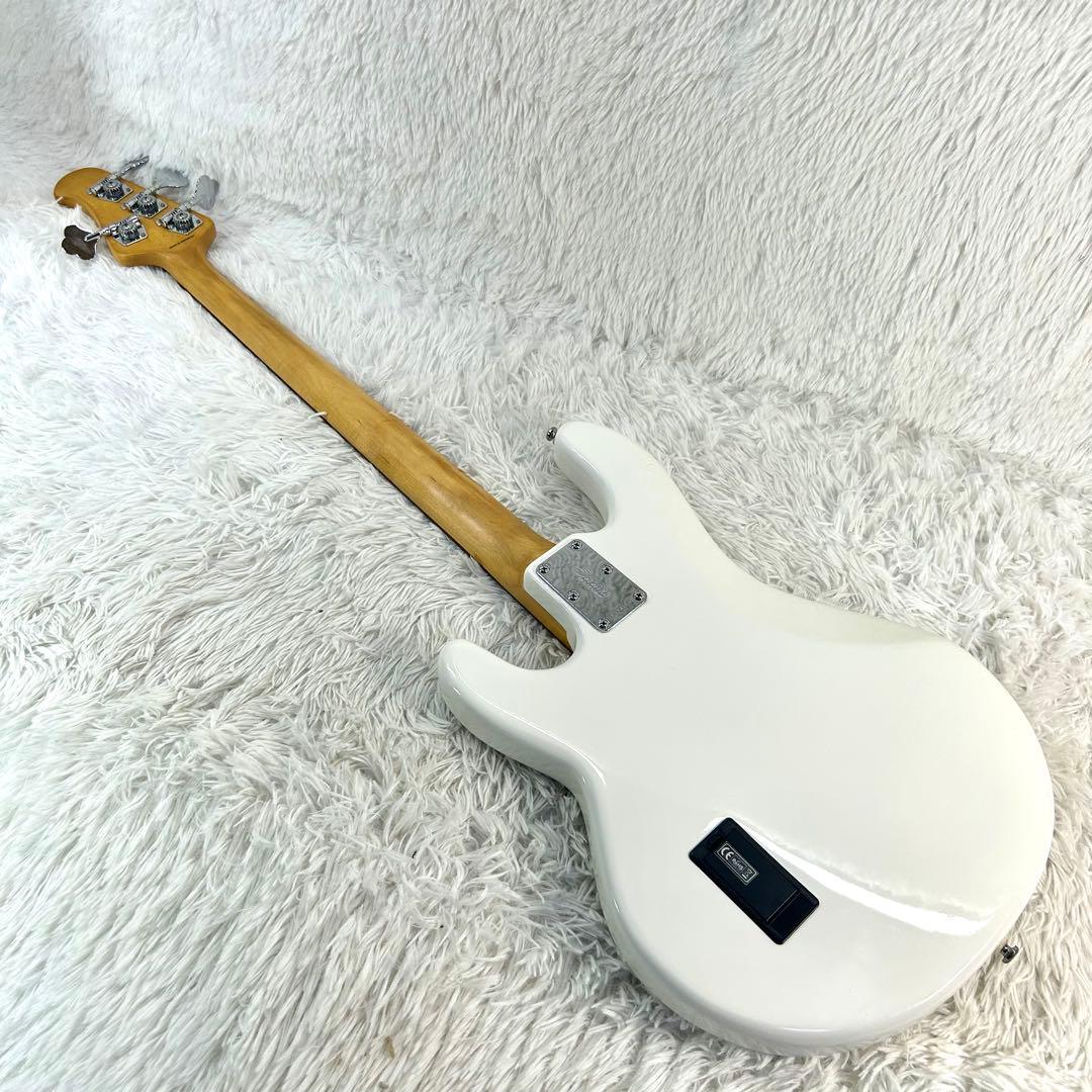 Sterling by MusicMan Ray4 スティングレイベース