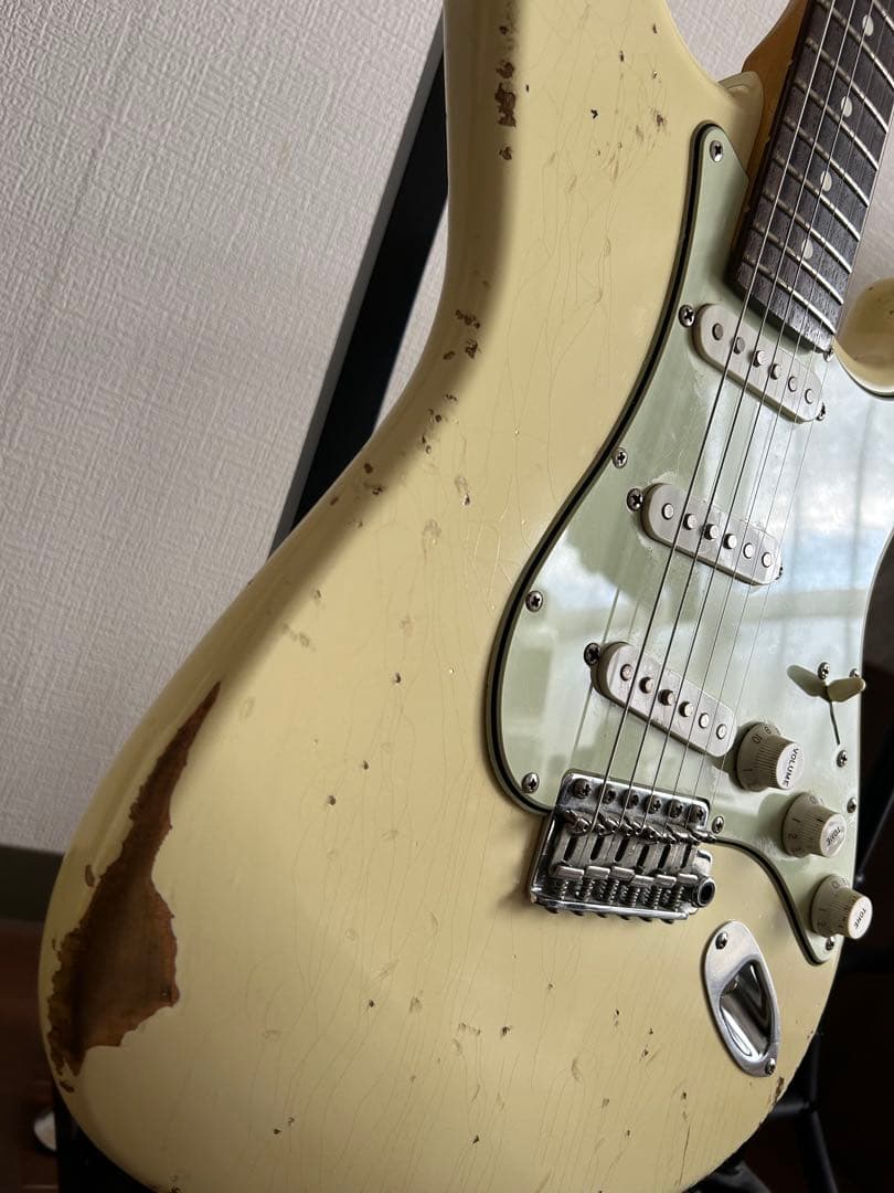 J.W.Black ストラトキャスター ヴィンテージホワイト