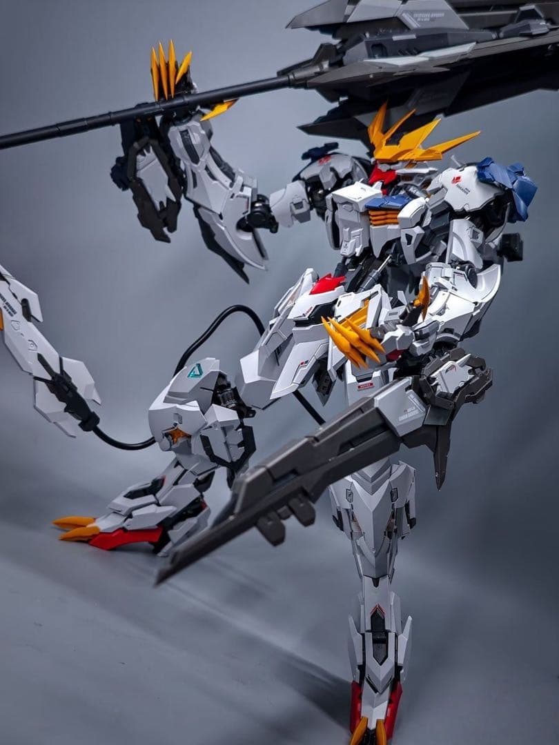 希少新品未組立　合金フレーム　MG級　1/100 ガンダムバルバトスルプスレクス