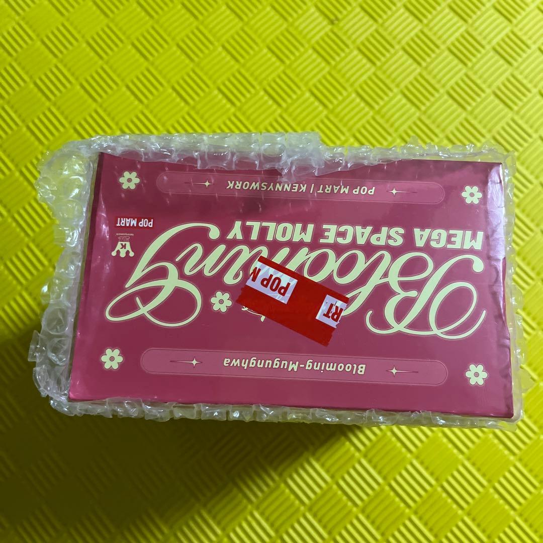 POP MART メガスペースモーリーブルーミングシリーズ 100% ムグンファ