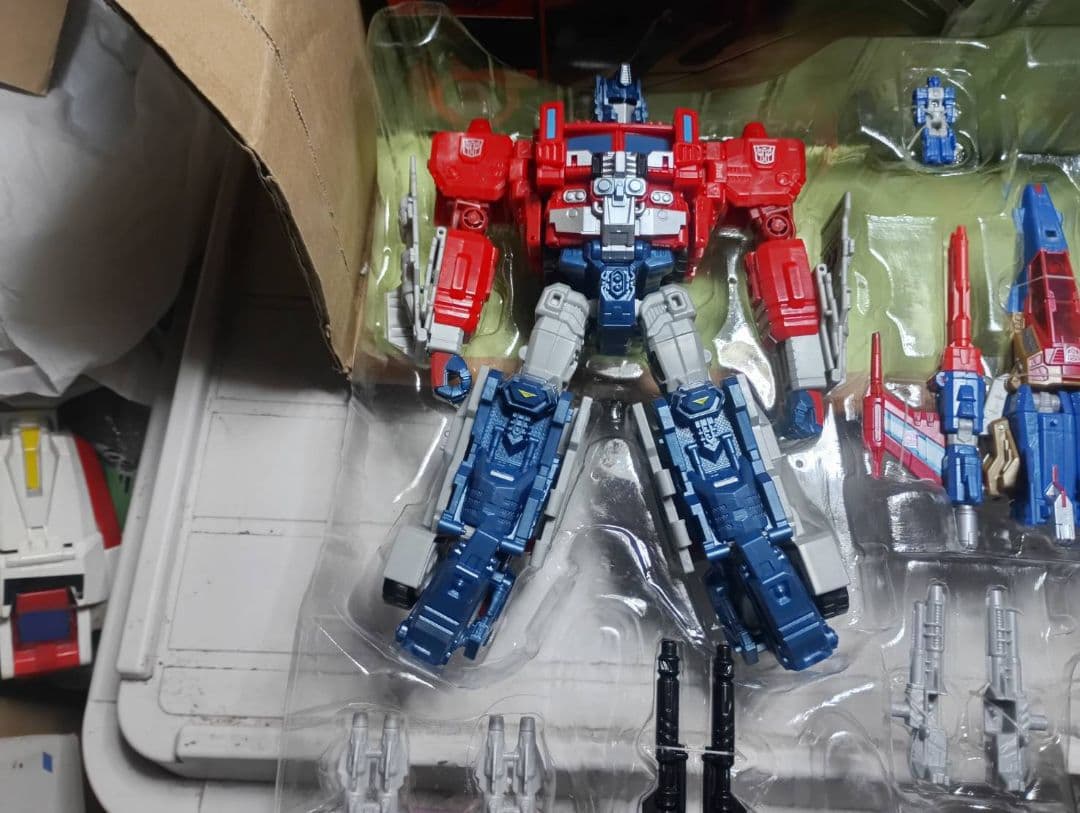 超激レア!開封品 ハズブロ タイタンズリターントランスフォーマーセット