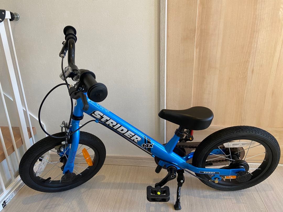 【超極美品】ストライダー14x ブルー　※使用回数2回　純正スタンド付き
