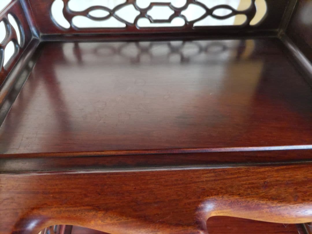 【最終値下げ】紫檀　彫刻装飾付き棚