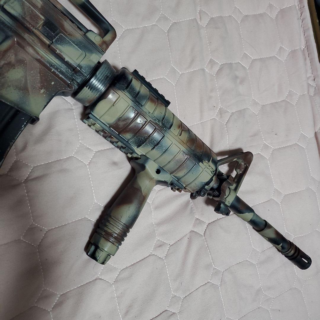 東京マルイ 迷彩塗装 M4A1 電動ガン