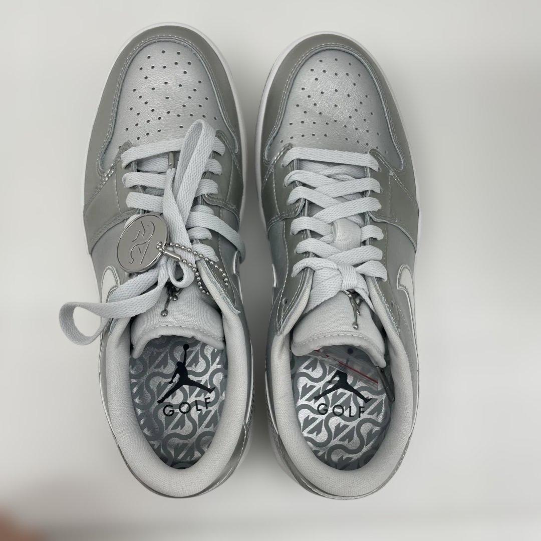 Nike Air Jordan 1 Low シルバー