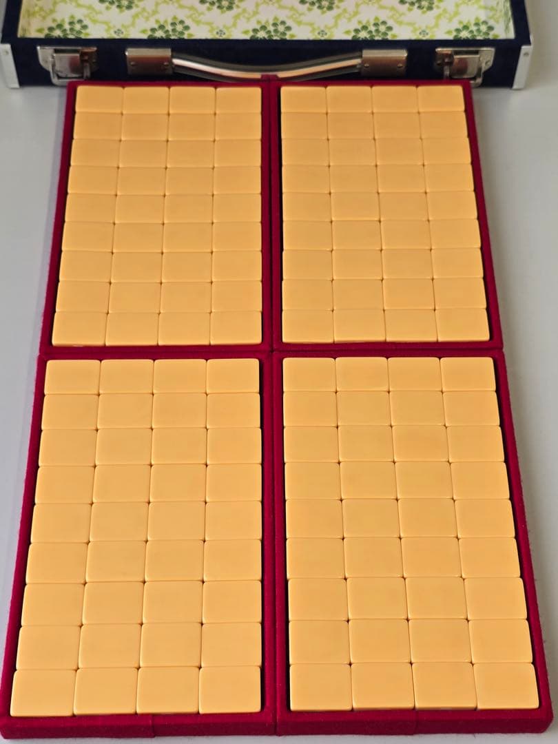 ★コレクター必見•非売品限定麻雀セット★【勝負師伝説　哲也麻雀牌】