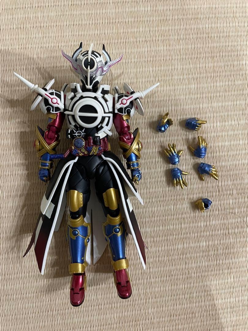S.Hフィギュアアーツ　仮面ライダービルド　エボルトフェーズ4