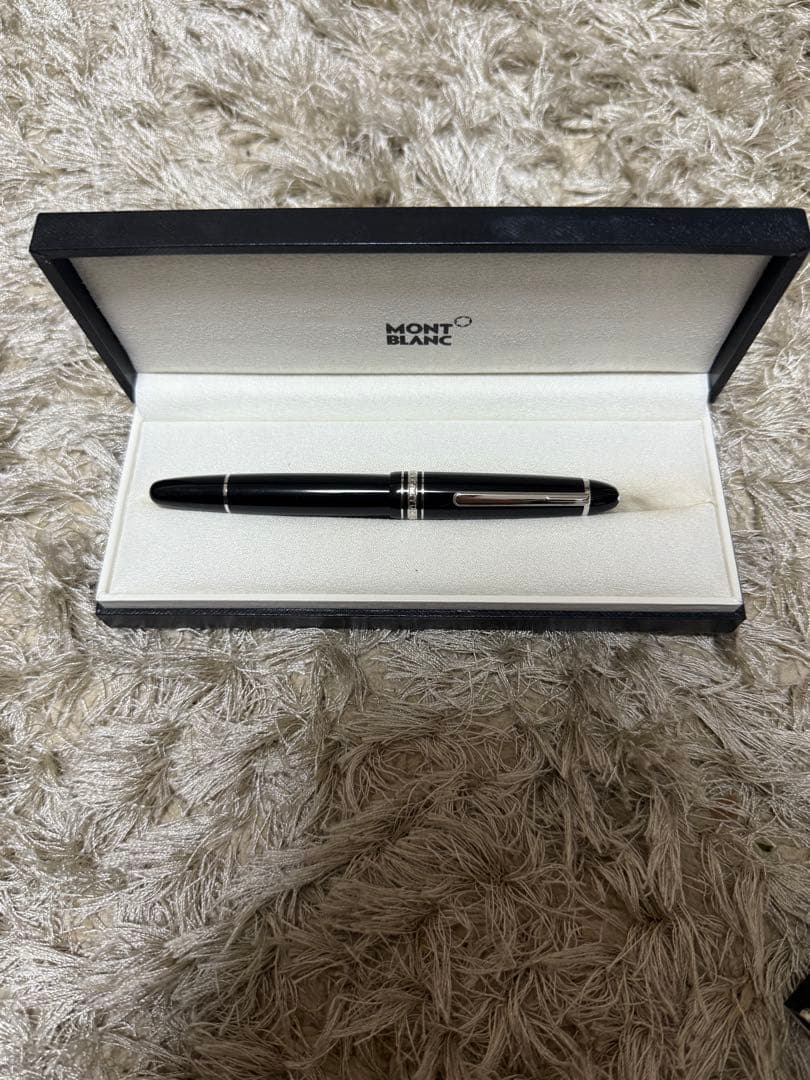 MONTBLANC ブラック ボールペン 本体　替え芯2本付き