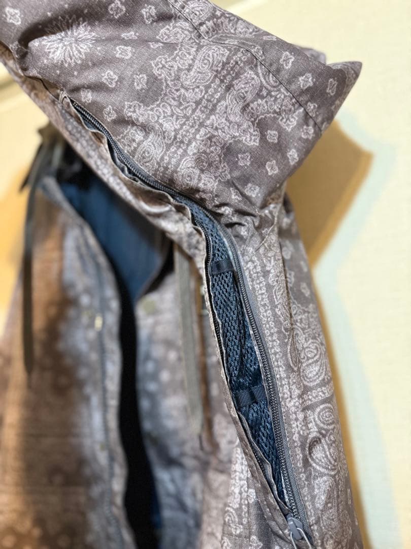 BURTON スノーボードウェア ペイズリー柄　Sサイズ