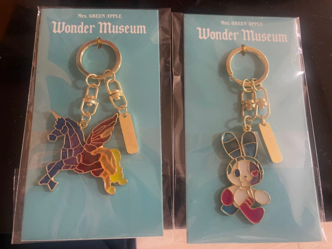 ワンダーミュージアム ステンドグラスキーホルダー ミセス