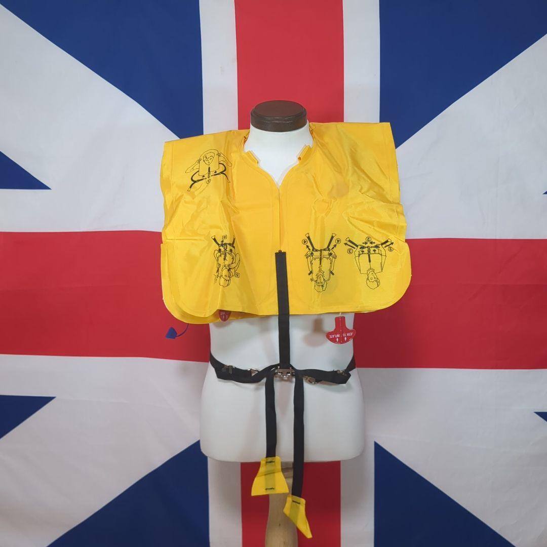 アメリカ軍のライフジャケット（袋入り）