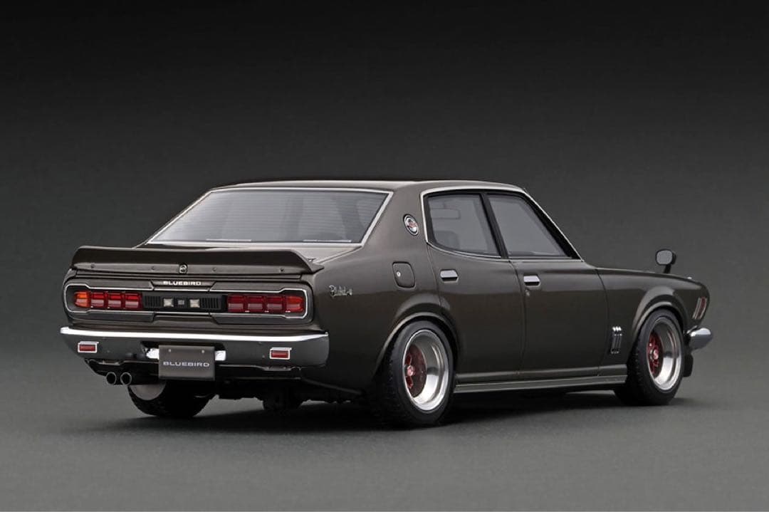 ミニカー IG3169 1/18 Nissan Bluebird U 2000GTX