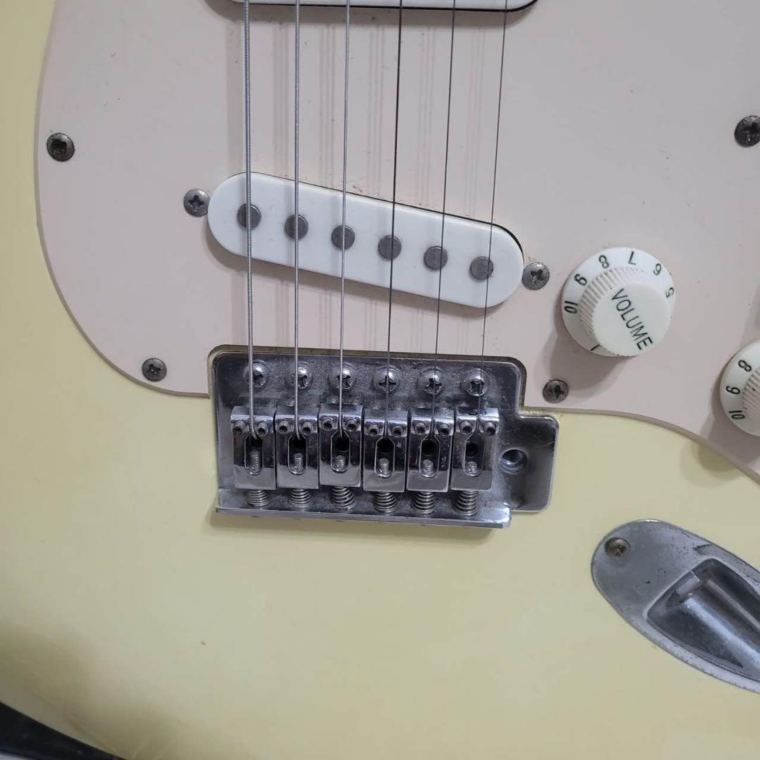 エレキギター ホワイト