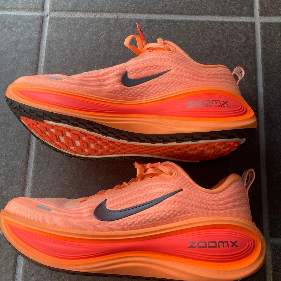 NIKEボメロプラス