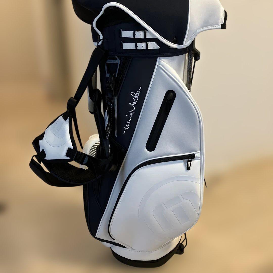 キャディバッグ　トラヴィスマシュー