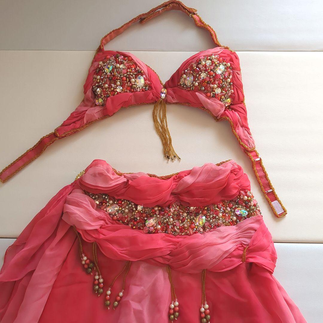 赤ピンク系 ベリーダンス セットアップ Hoda Zaki 右側スリット