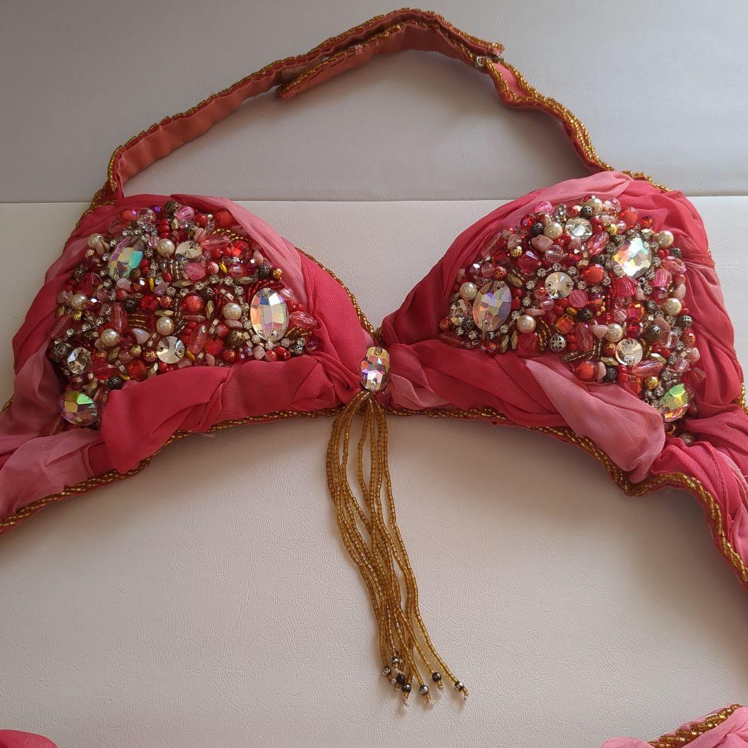 赤ピンク系 ベリーダンス セットアップ Hoda Zaki 右側スリット