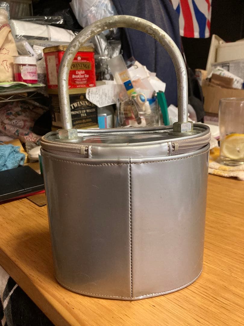 ピストルズ　南京錠型バッグ