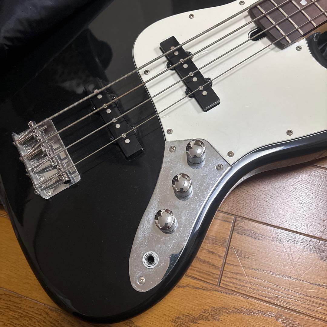 エレキベース Bacchus 4弦