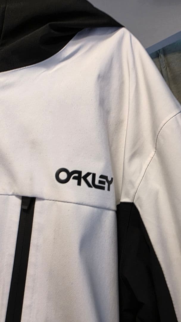 OAKLEY スキースノーボードジャケット ホワイト/ブラック XL