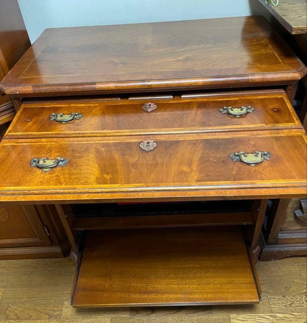 英国アンティーク　木製チェスト