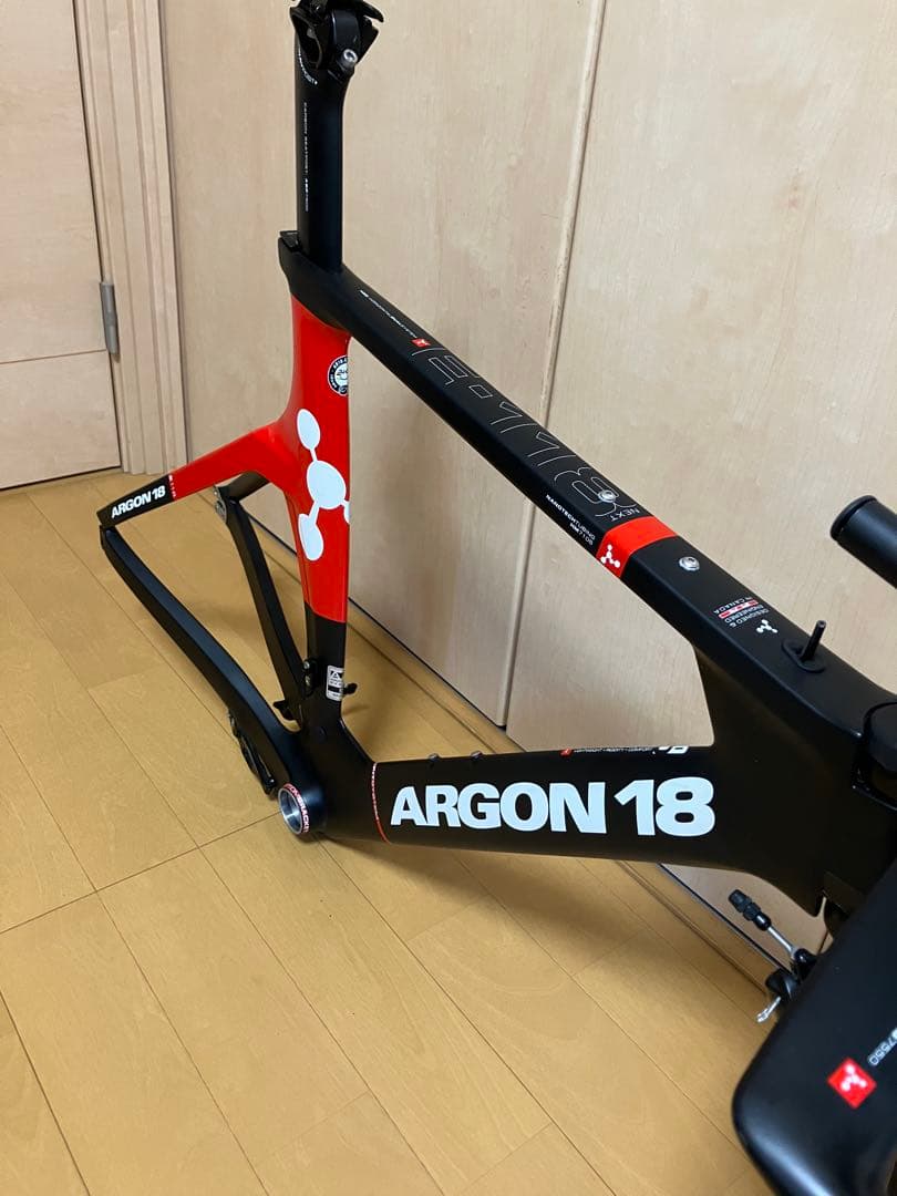 ARGON18 E-118 TTバイク フルカーボンフレーム（リムブレーキ）